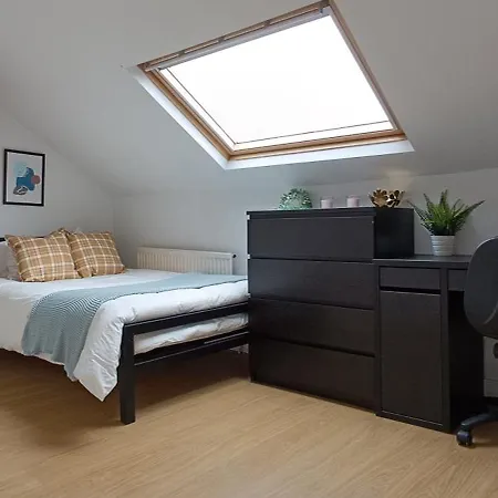 Newport Gardens Гостевой дом Лидс