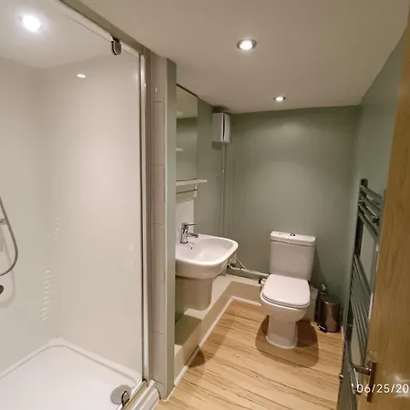 Guest house Newport Gardens