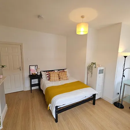 Guest house Newport Gardens *