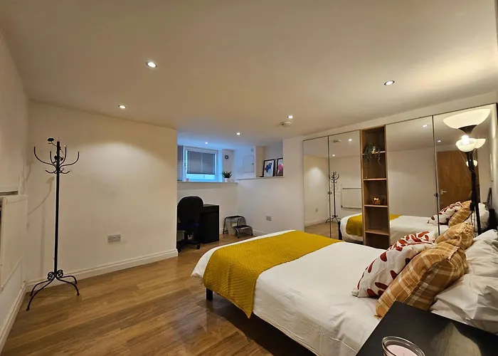 Newport Gardens Guest house *